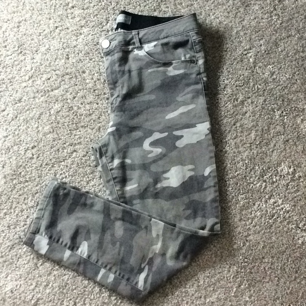 Wit & Wisdom Ab Solution Camo Ankle Skinny Pant